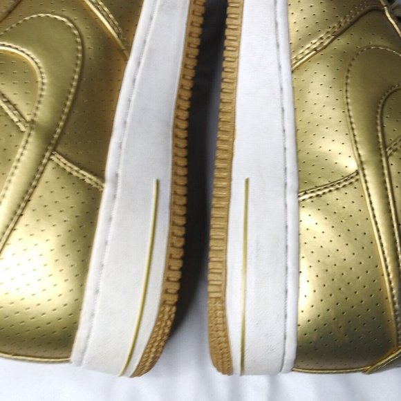 Nike Air Force 1 Low '07 LV8 Men's Size 8 GOLD - Picture 9 of 14